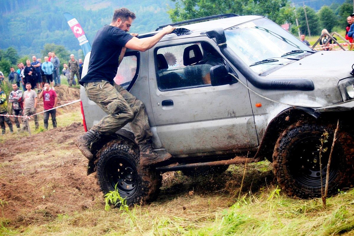 efektowne-zakonczenie-mud-party-82343