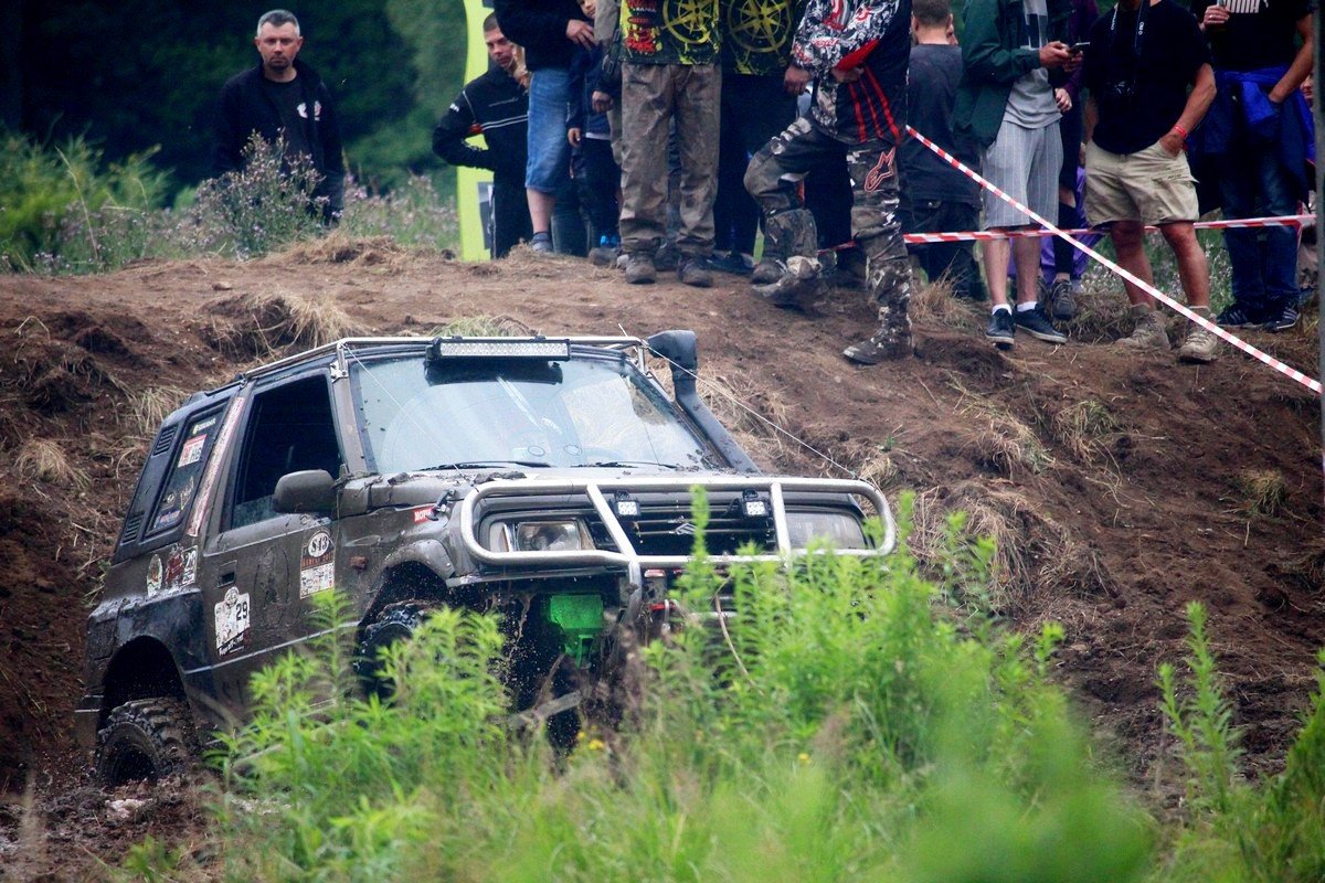 efektowne-zakonczenie-mud-party-82343