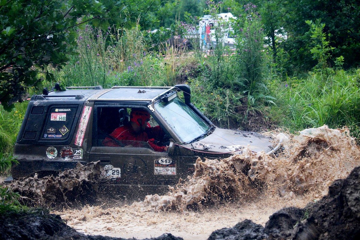 efektowne-zakonczenie-mud-party-82343
