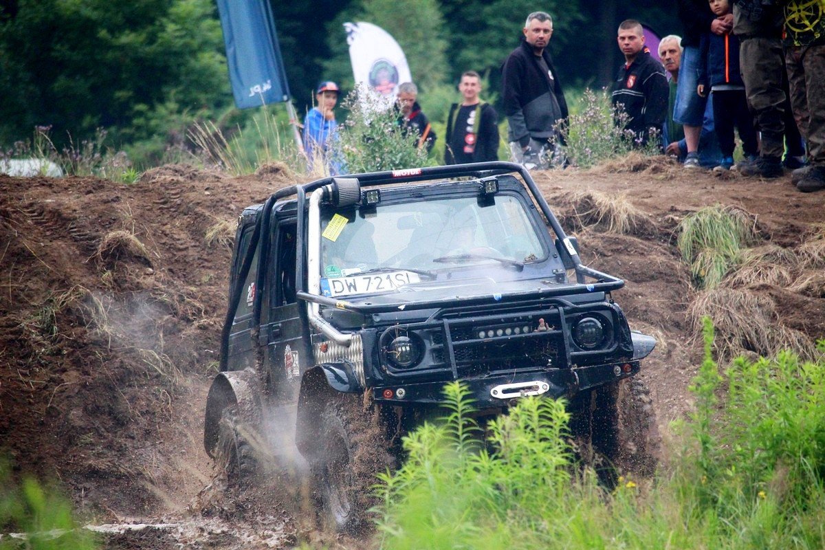 efektowne-zakonczenie-mud-party-82343