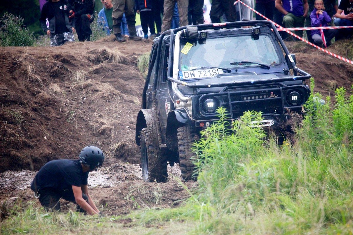 efektowne-zakonczenie-mud-party-82343
