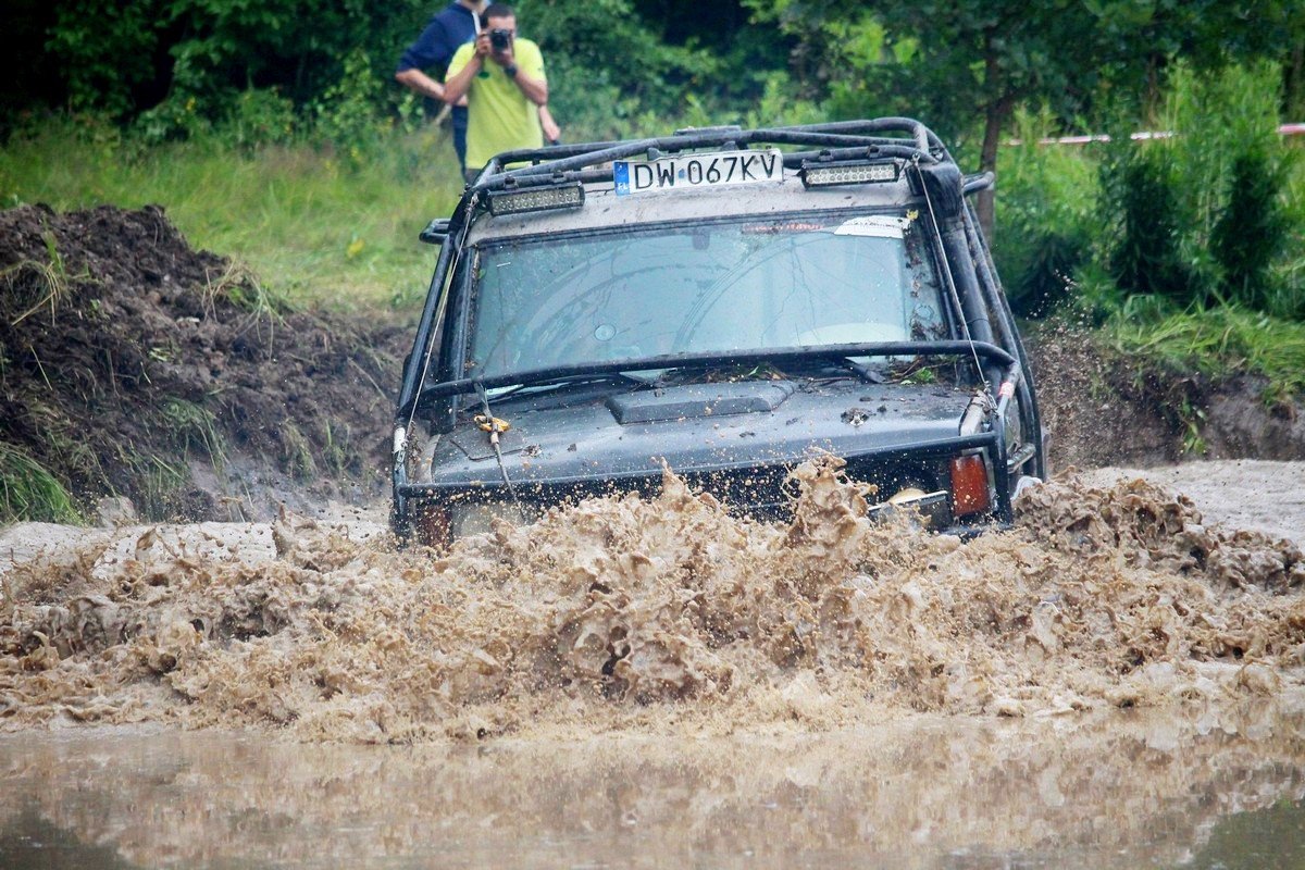 efektowne-zakonczenie-mud-party-82343