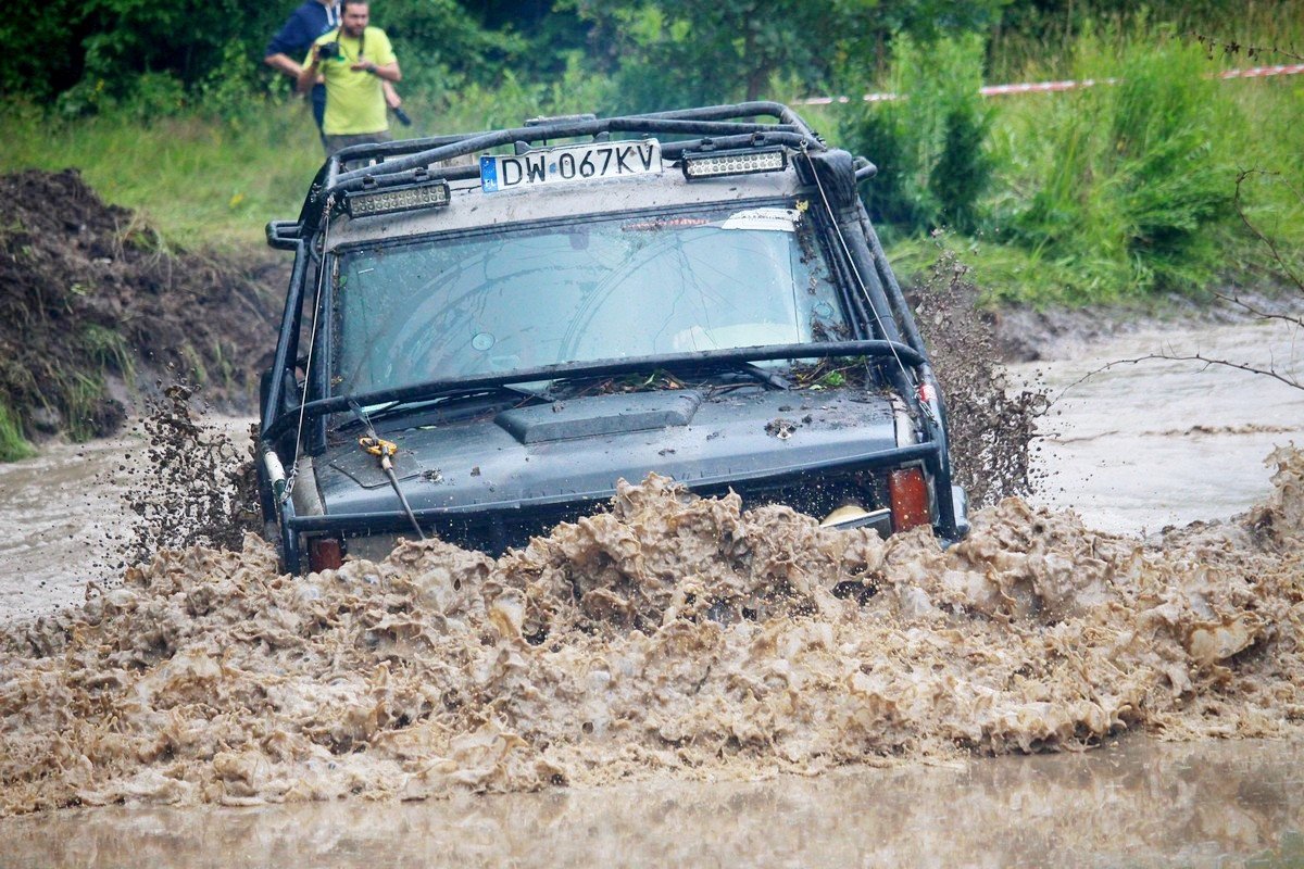 efektowne-zakonczenie-mud-party-82343
