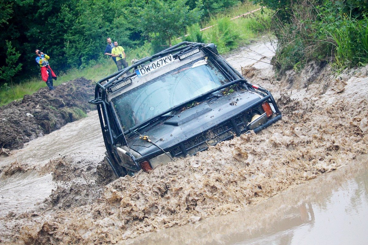 efektowne-zakonczenie-mud-party-82343