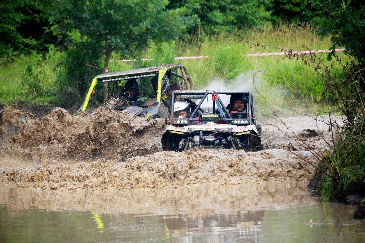 efektowne-zakonczenie-mud-party-82343