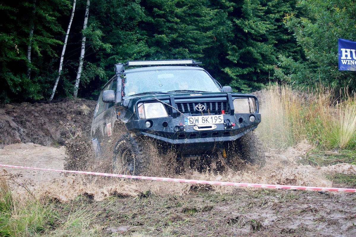 efektowne-zakonczenie-mud-party-82343