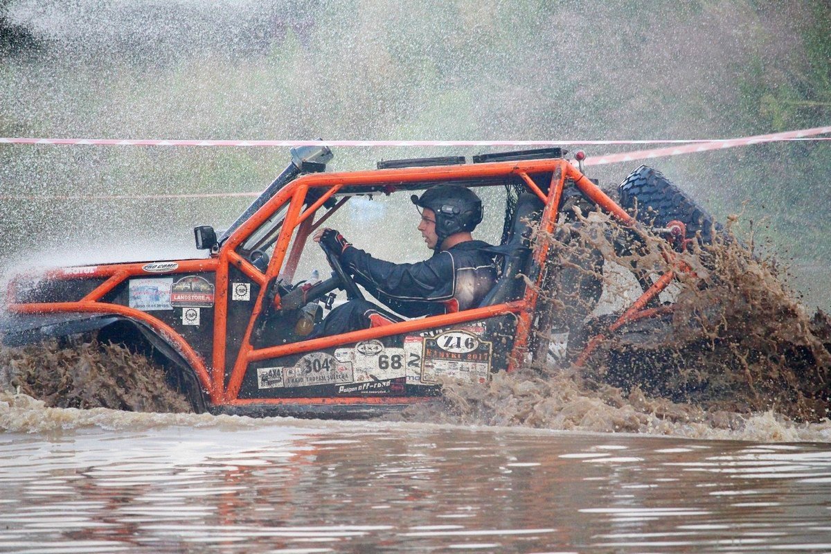 efektowne-zakonczenie-mud-party-82343