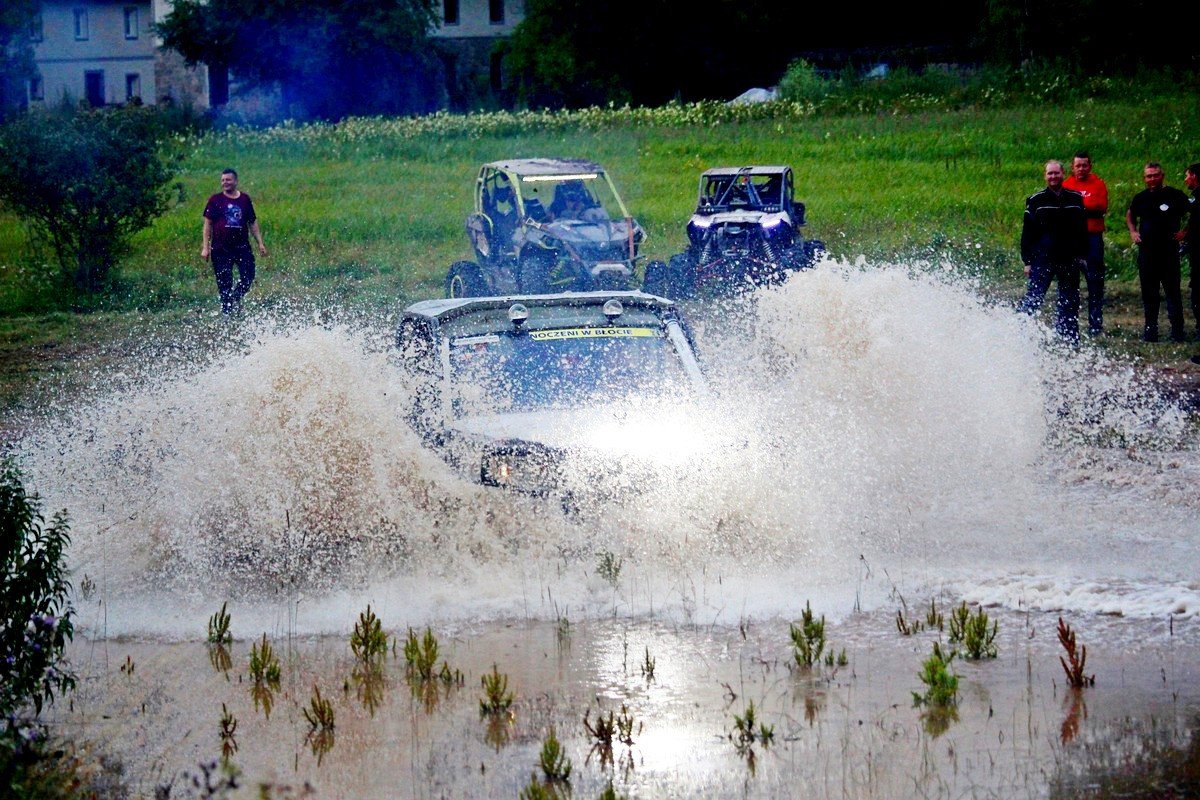 efektowne-zakonczenie-mud-party-82343