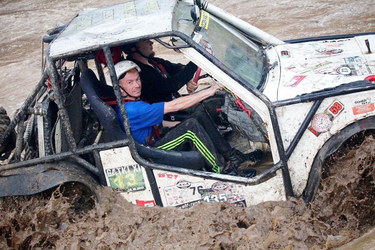 efektowne-zakonczenie-mud-party-82343