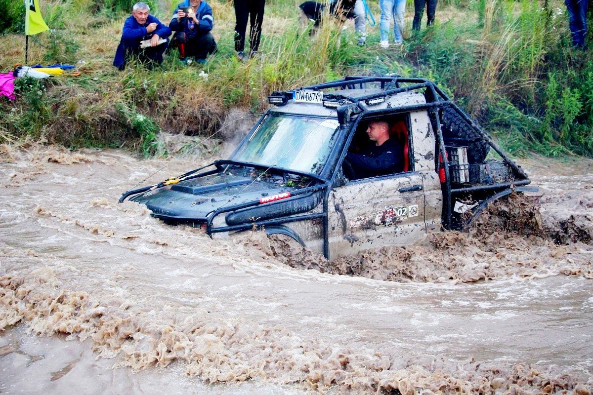 efektowne-zakonczenie-mud-party-82343