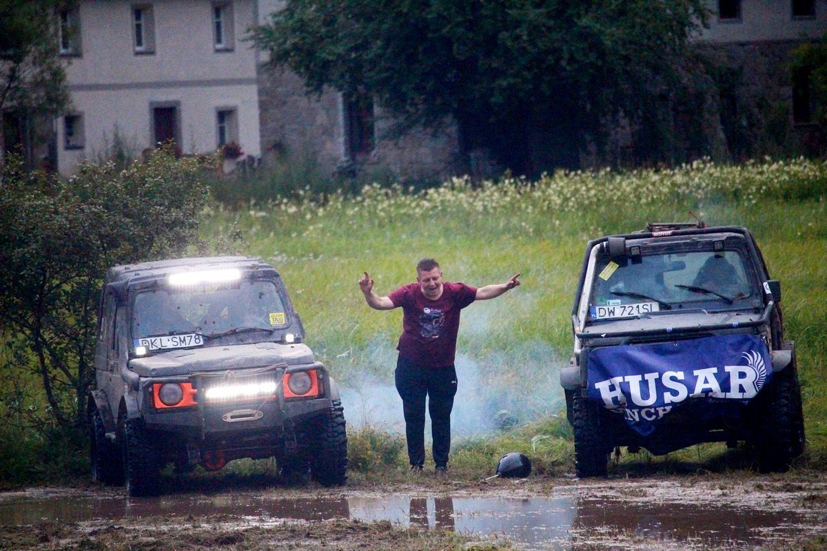 efektowne-zakonczenie-mud-party-82343