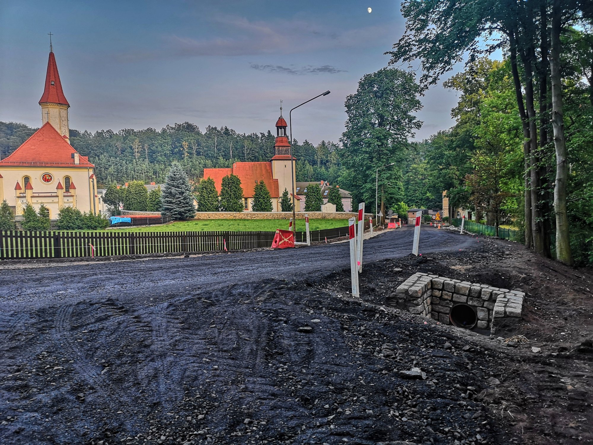 trwa-remont-drogi-radomierz-janowice-82362
