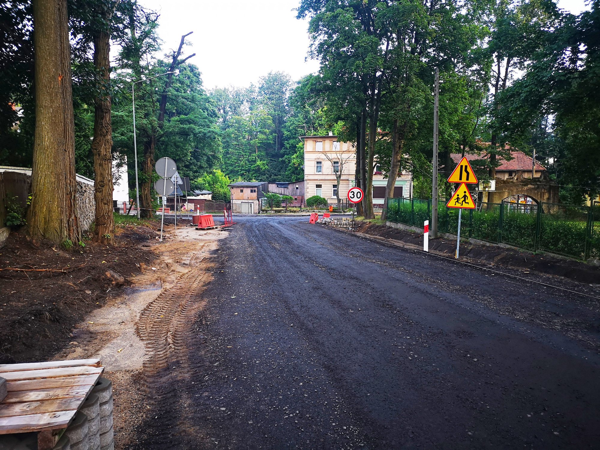 trwa-remont-drogi-radomierz-janowice-82362