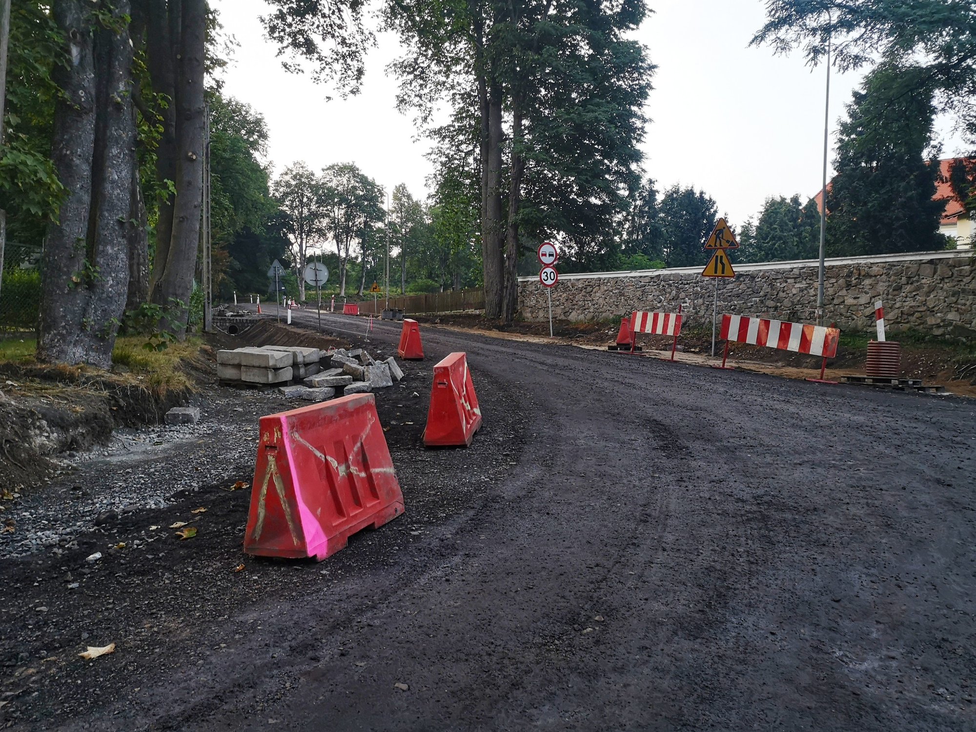 trwa-remont-drogi-radomierz-janowice-82362