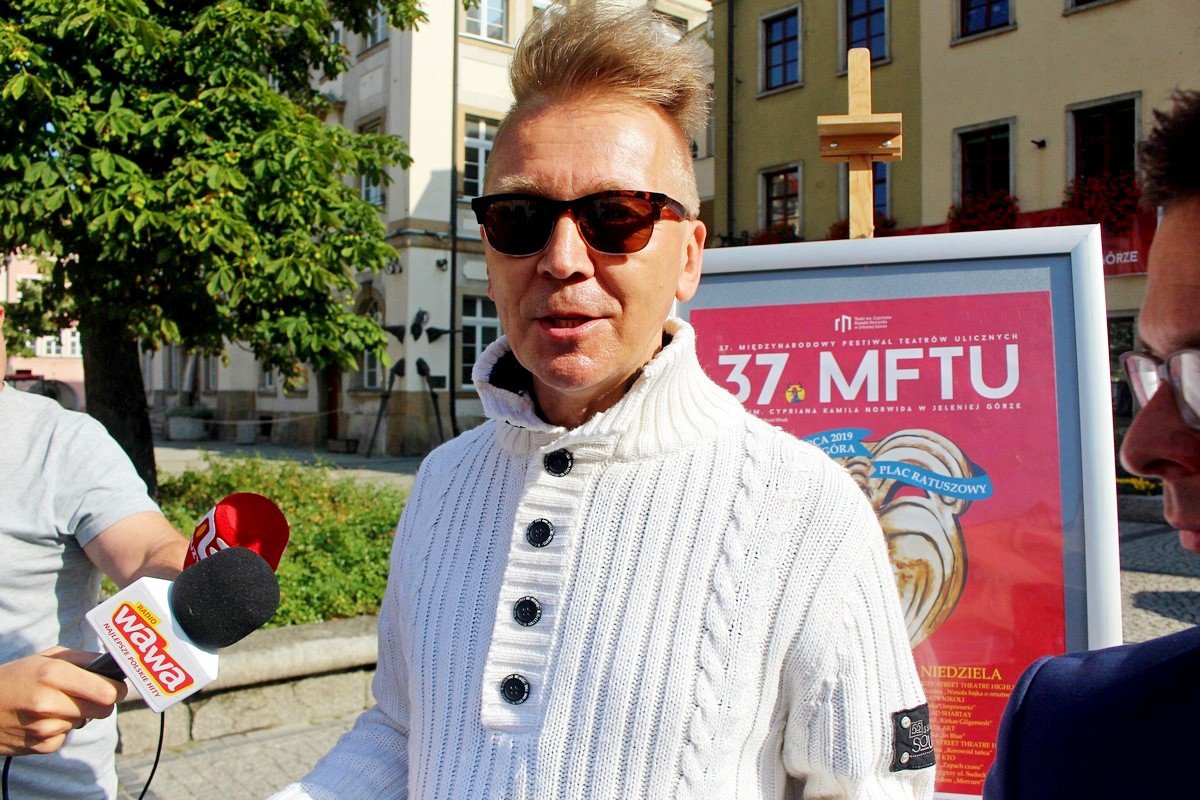 juz-dzisiaj-teatr-wyjdzie-do-ludzi-82408