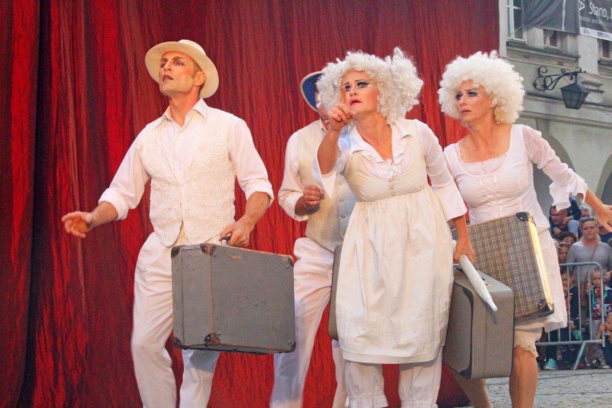 jeleniogorzanie-uwielbiaja-festiwal-teatrow-ulicznych-82439