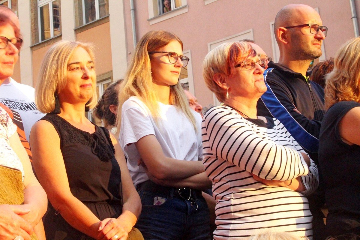 jeleniogorzanie-uwielbiaja-festiwal-teatrow-ulicznych-82439