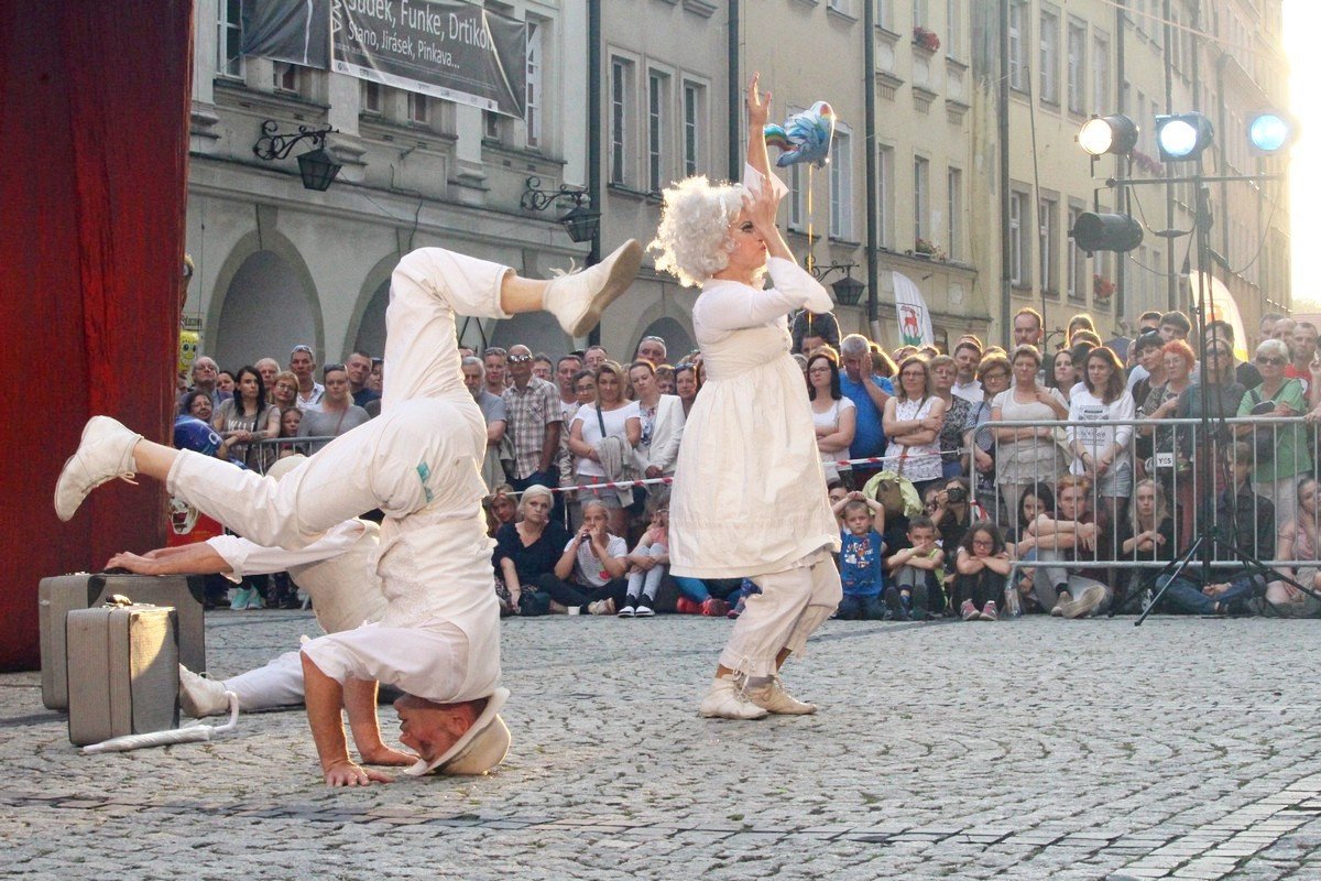jeleniogorzanie-uwielbiaja-festiwal-teatrow-ulicznych-82439