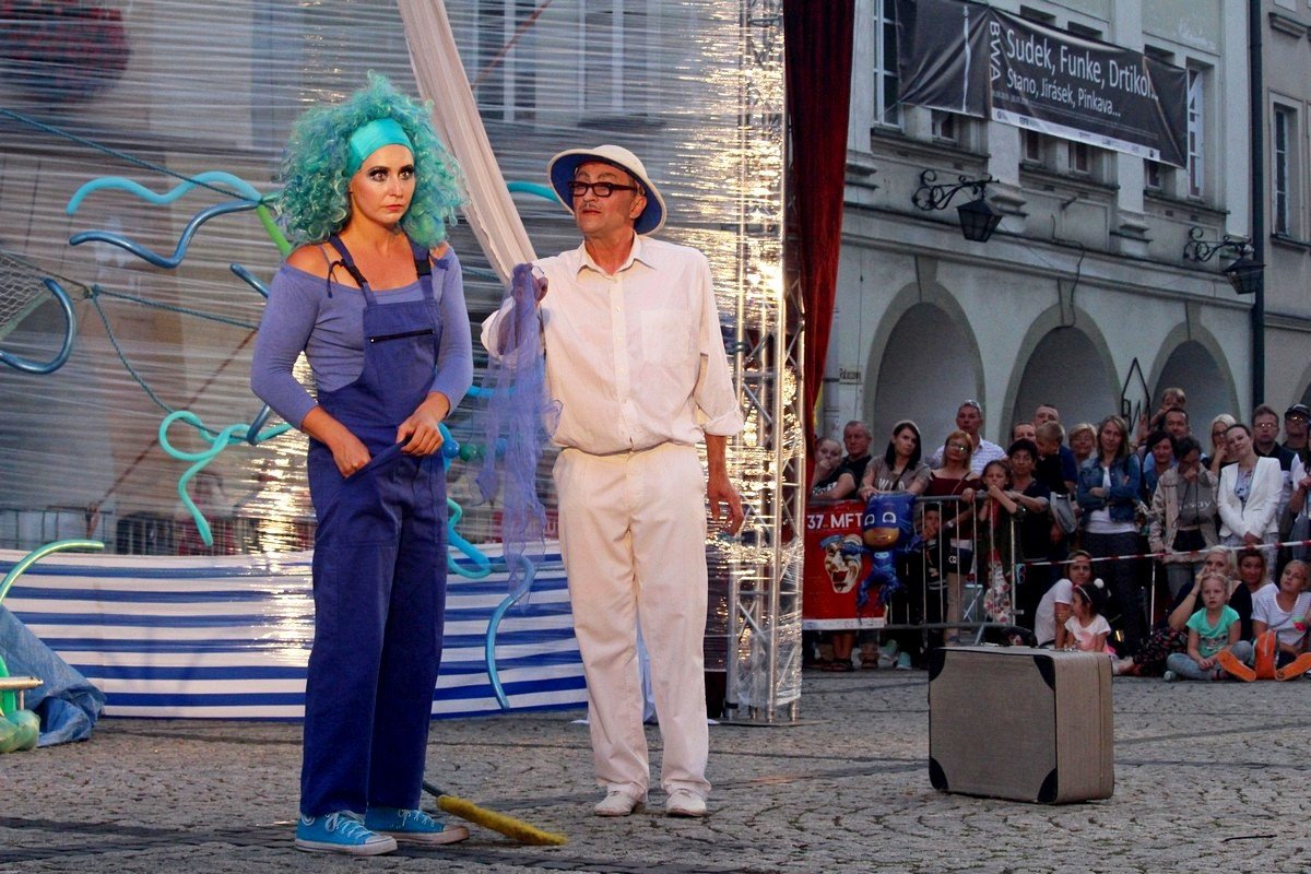 jeleniogorzanie-uwielbiaja-festiwal-teatrow-ulicznych-82439