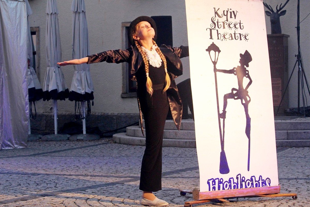jeleniogorzanie-uwielbiaja-festiwal-teatrow-ulicznych-82439