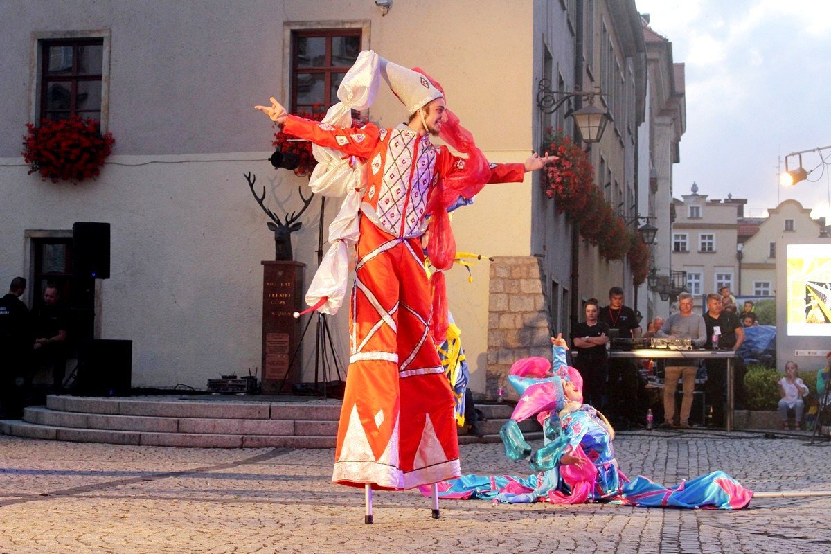 jeleniogorzanie-uwielbiaja-festiwal-teatrow-ulicznych-82439