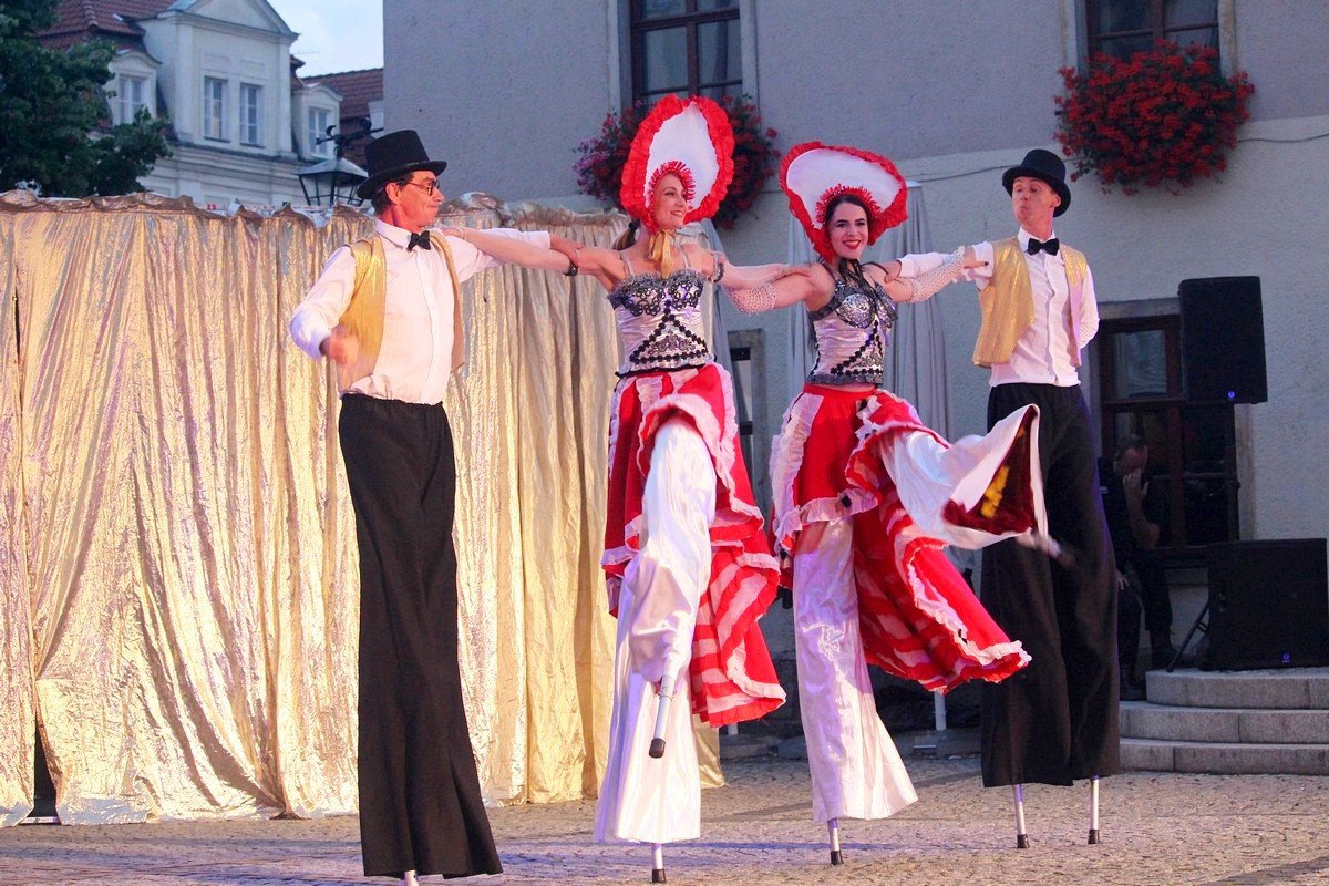 jeleniogorzanie-uwielbiaja-festiwal-teatrow-ulicznych-82439