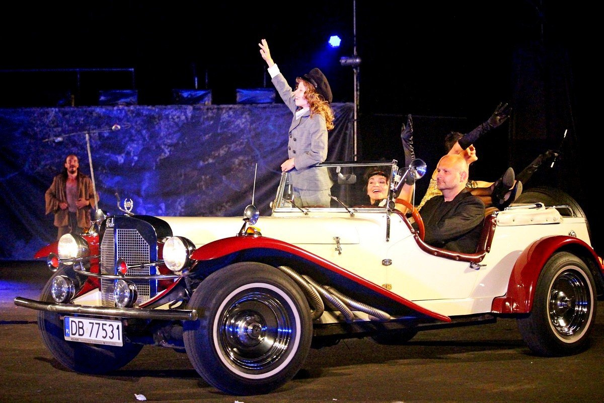 jeleniogorzanie-uwielbiaja-festiwal-teatrow-ulicznych-82439