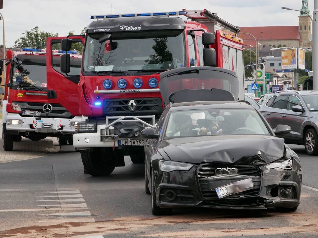 kolizja-audi-i-opla-82454
