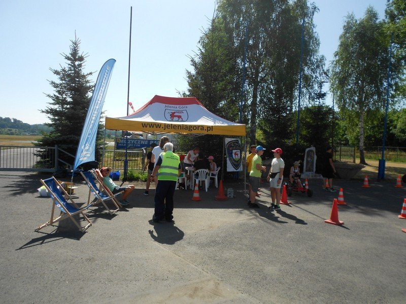 bezpieczne-wakacje-na-lotnisku-82506