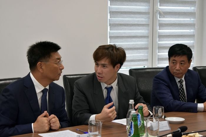 chinczycy-zainwestuja-82871