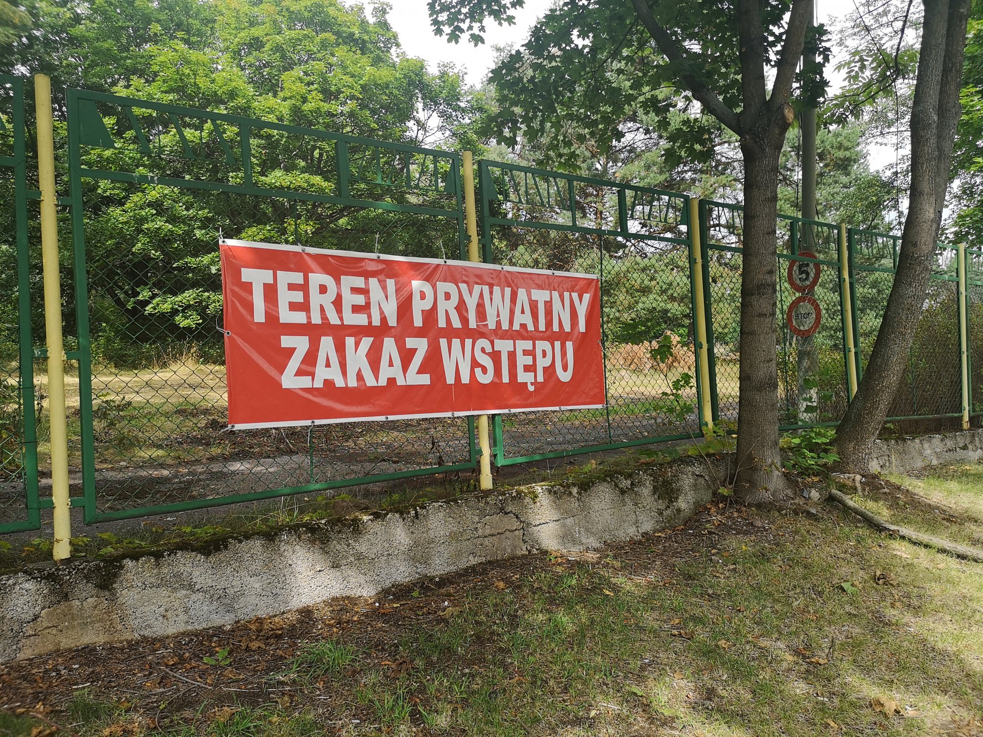 co-z-dawnym-polem-campingowym-82899