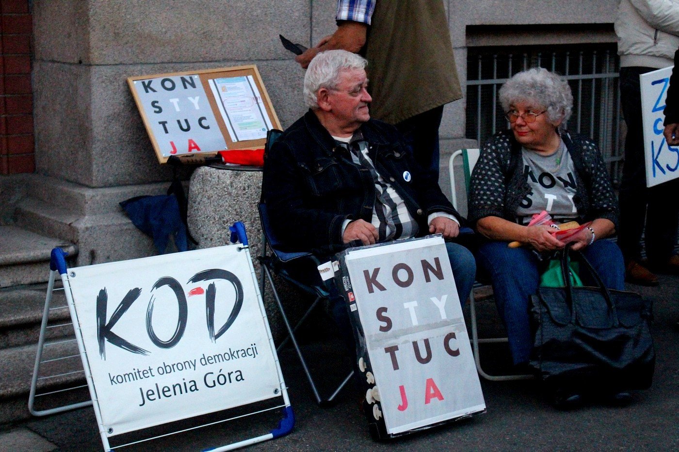kod-znowu-pod-sadem-82918