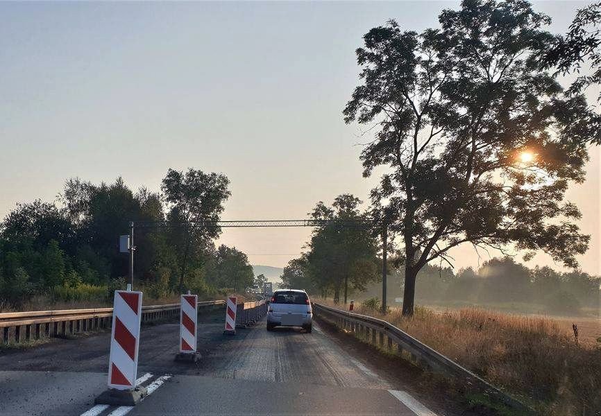 utrudnienia-na-drodze-83059