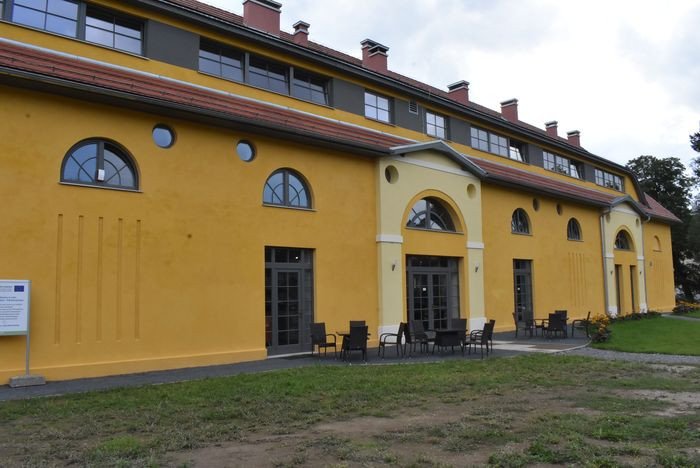 centrum-kultury-w-dawnej-owczarni-83180