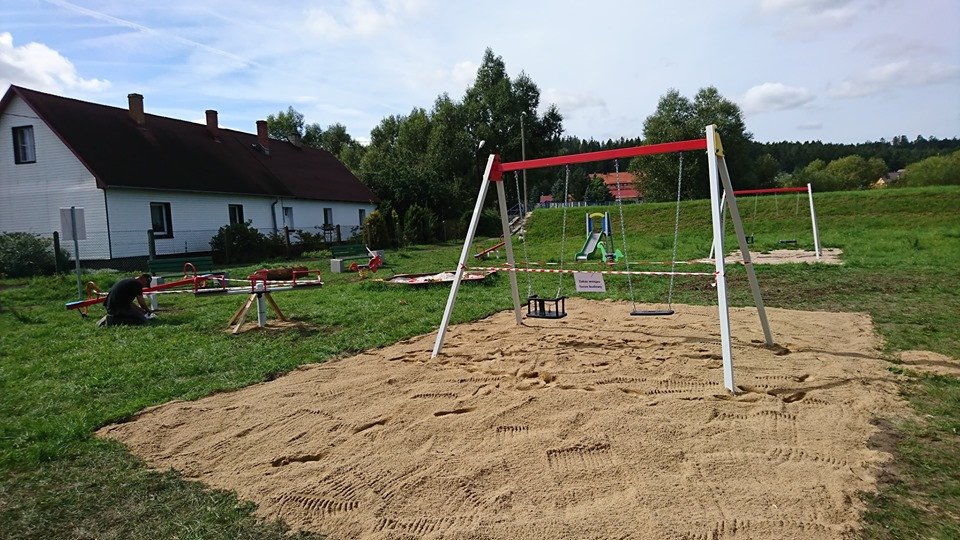 nowe-urzadzenia-na-placu-zabaw-83209