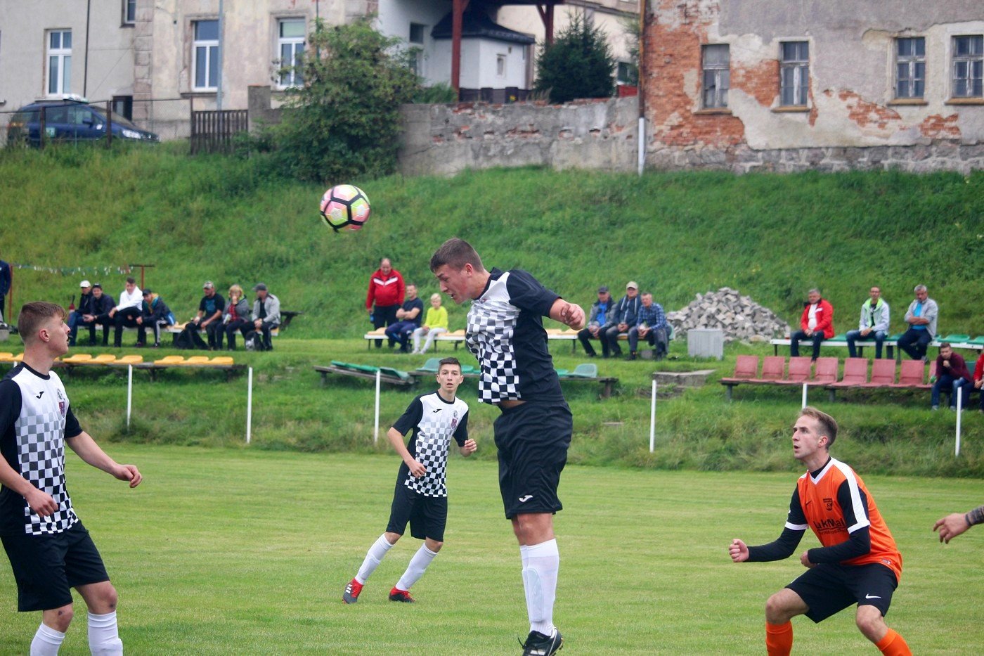 omnica-z-czarnymi-bez-problemu-83218