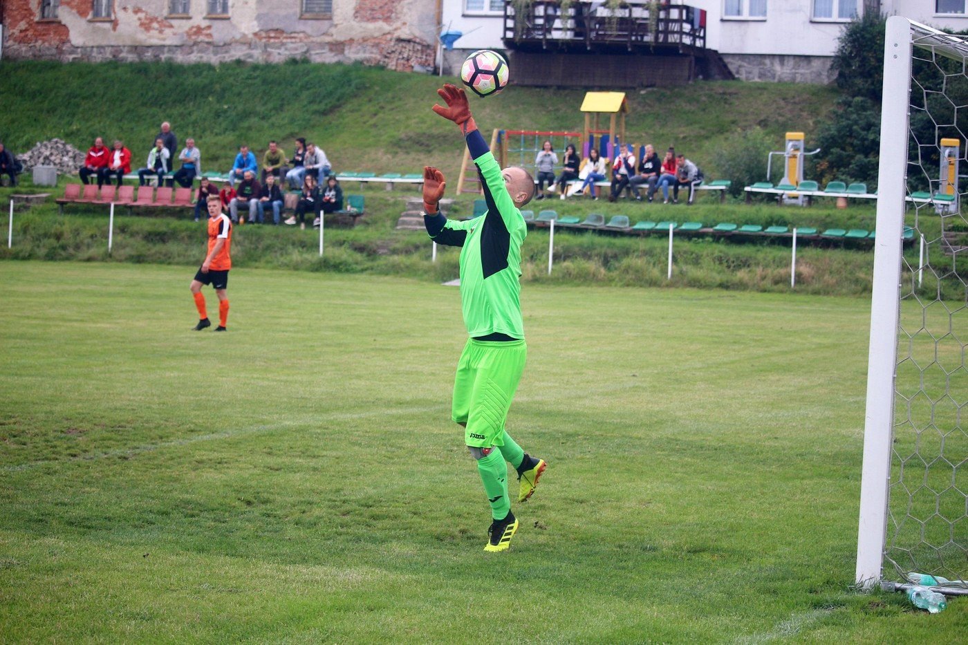 omnica-z-czarnymi-bez-problemu-83218