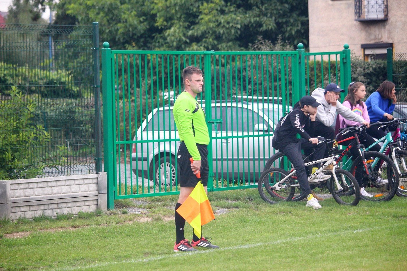 omnica-z-czarnymi-bez-problemu-83218