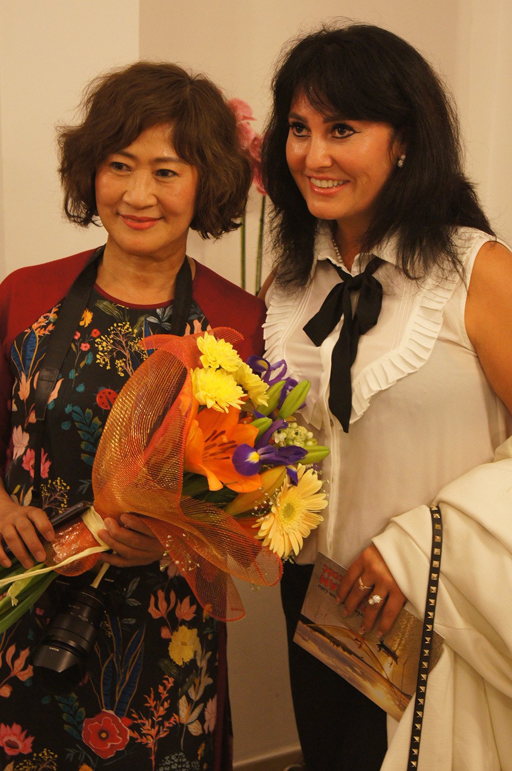 Nguyên Thi Quýnh Liên (od lewej)