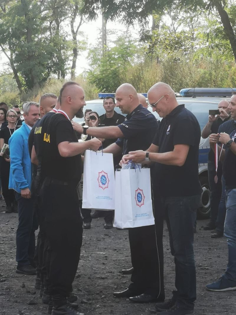 jeleniogorscy-policjanci-na-podium-83251