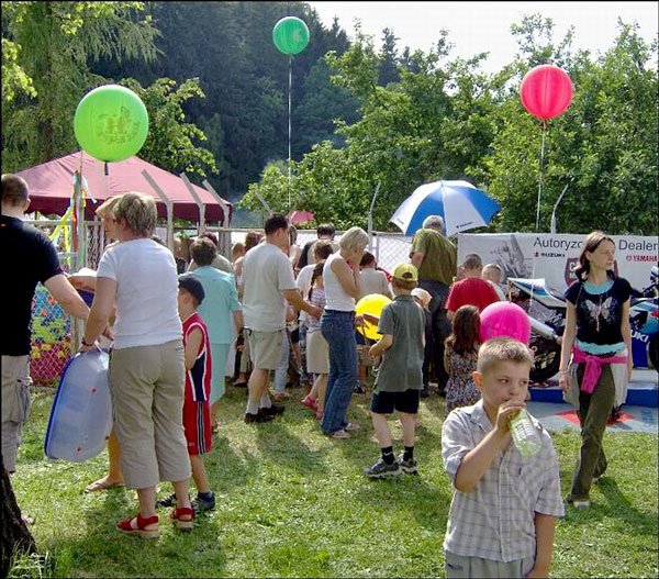 Festyn przebiegał w rodzinnej atmosferze.