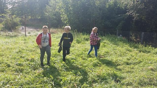 uczniowie-sp7-waczyli-sie-do-akcji-sprzatania-swiata-2019-83450