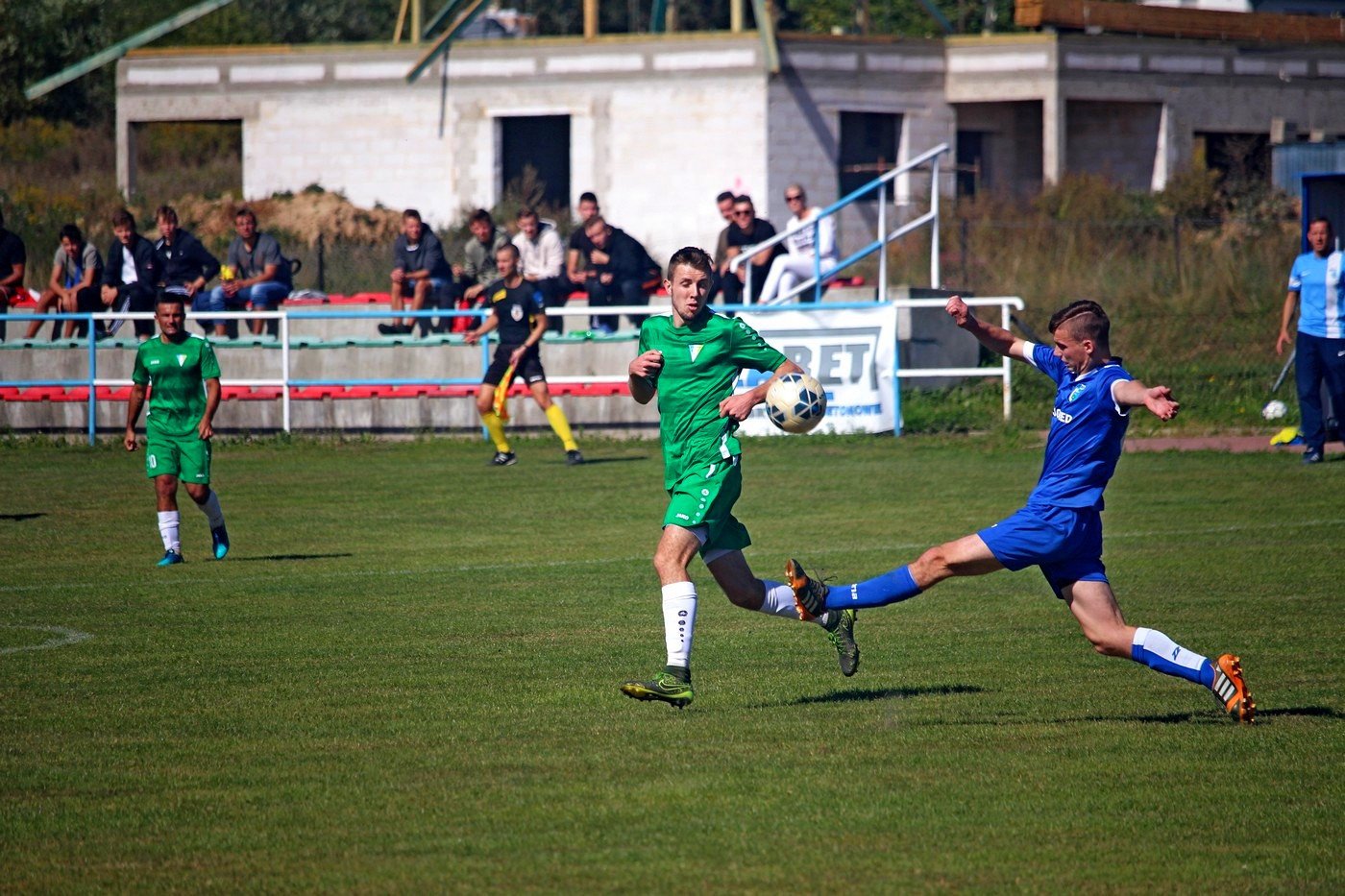 z-przewrotki-w-twarz-czerwona-kartka-83476