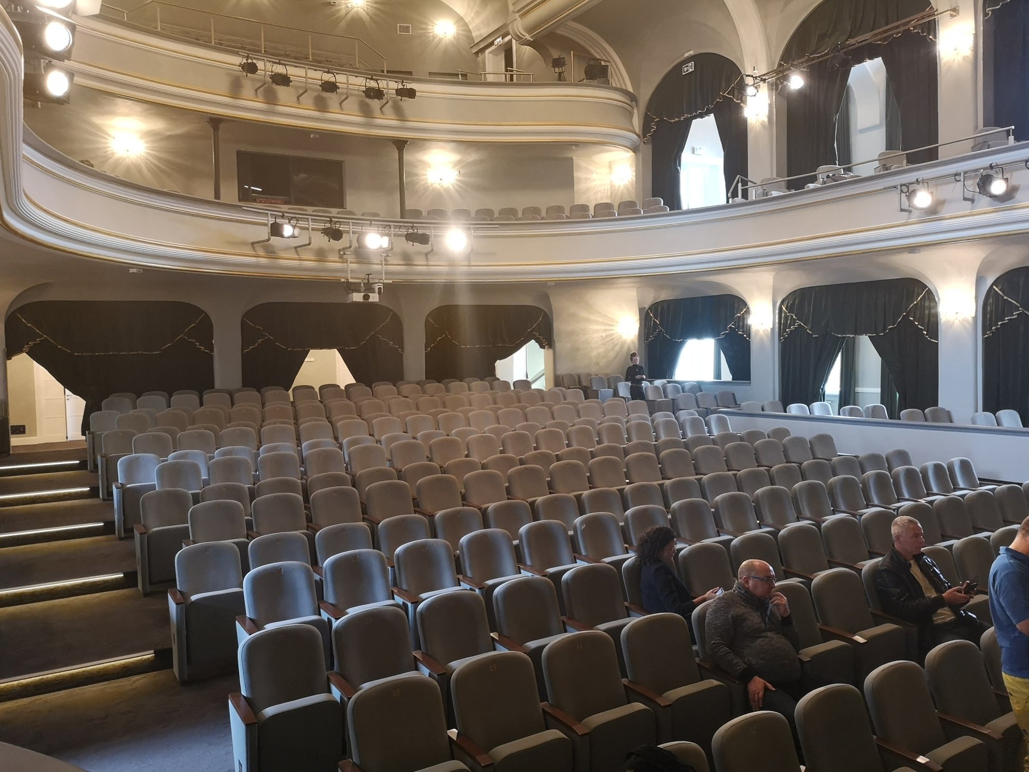 teatr-norwida-czeka-na-widzow-83486