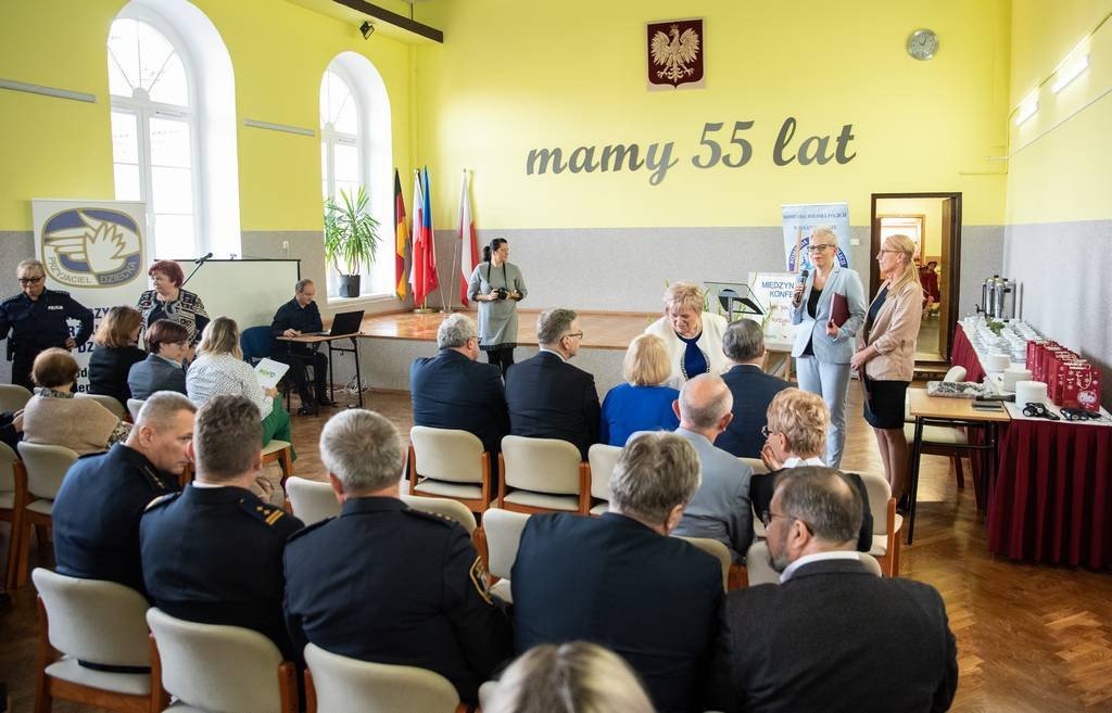 na-pomoc-dzieciom-krzywdzonym-83768