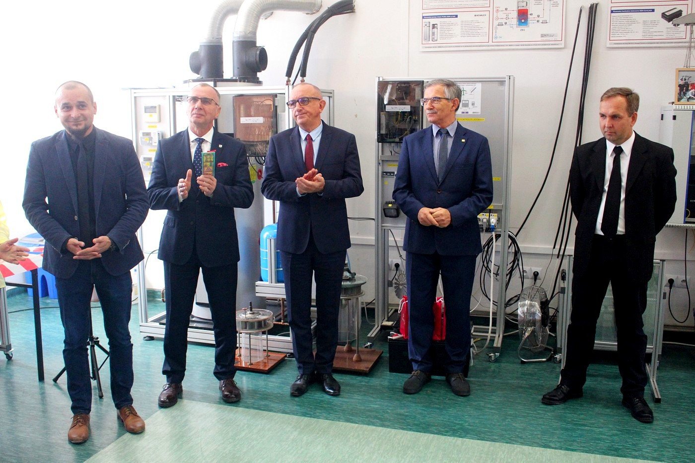 nowy-sprzet-w-pracowni-oze-83776
