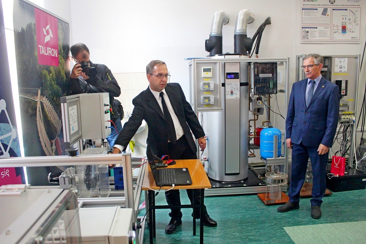nowy-sprzet-w-pracowni-oze-83776