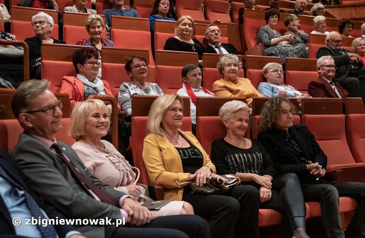 gala-senioraliow-83782