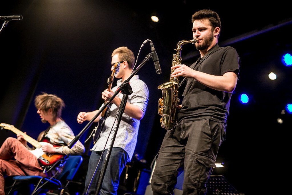 modzi-jazzmani-walcza-o-krokusa-83923