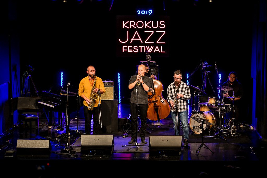 modzi-jazzmani-walcza-o-krokusa-83923